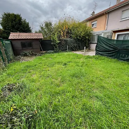 Cozy House With Garden